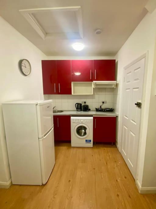 Апартаменты Penthouse Studio With 2 Double Beds & Smart Tv. Great London Location Экстерьер фото